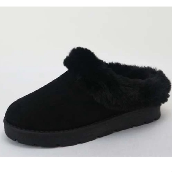 Cozy Slippers Black - Picture 3 of 6